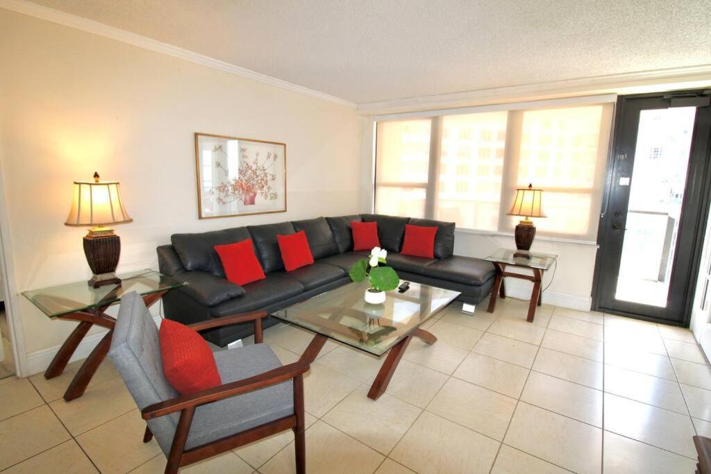 Alexander 511 Beachfront Condo With 2 Pools, Direct Beach Access, Sauna, Tikki Bar Miami Beach Kültér fotó